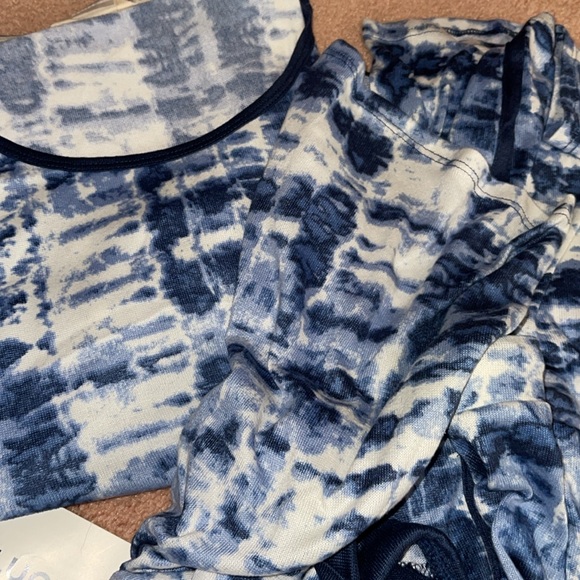 (2) sets Lucky brand 4 pieces pajama set ,brand new - Picture 12 of 15